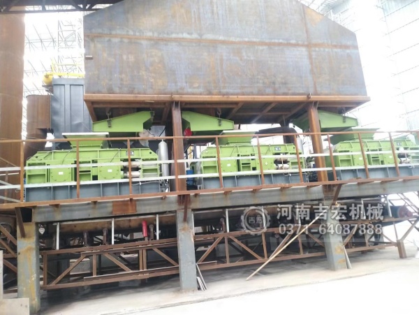 石灰巖、鵝卵石、煤矸石破碎難題？液壓對輥破碎機是專業解決方案！